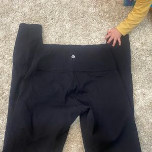 black lululemon leggings